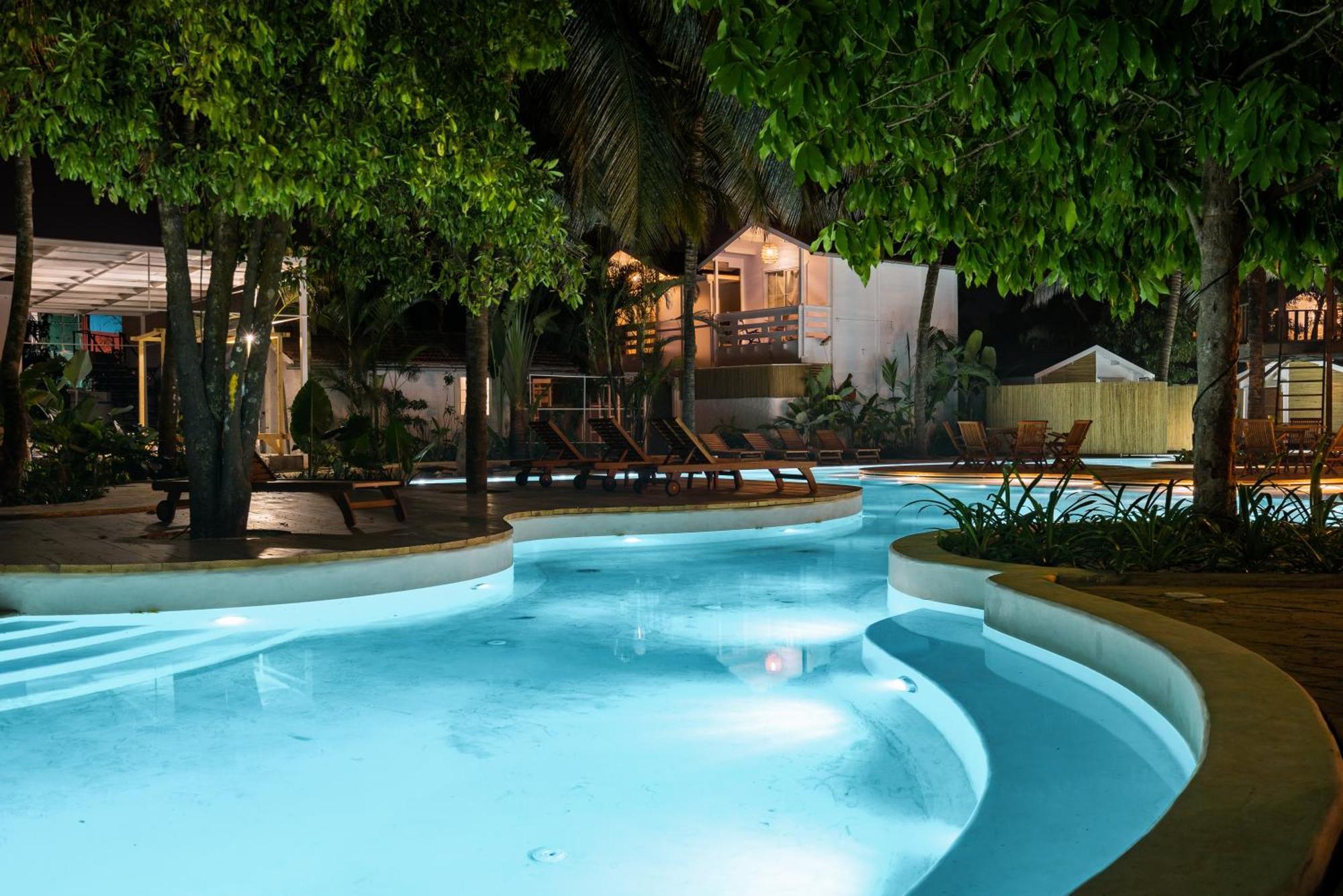 Azora By Ayatana, Goa Otel Morjim Dış mekan fotoğraf